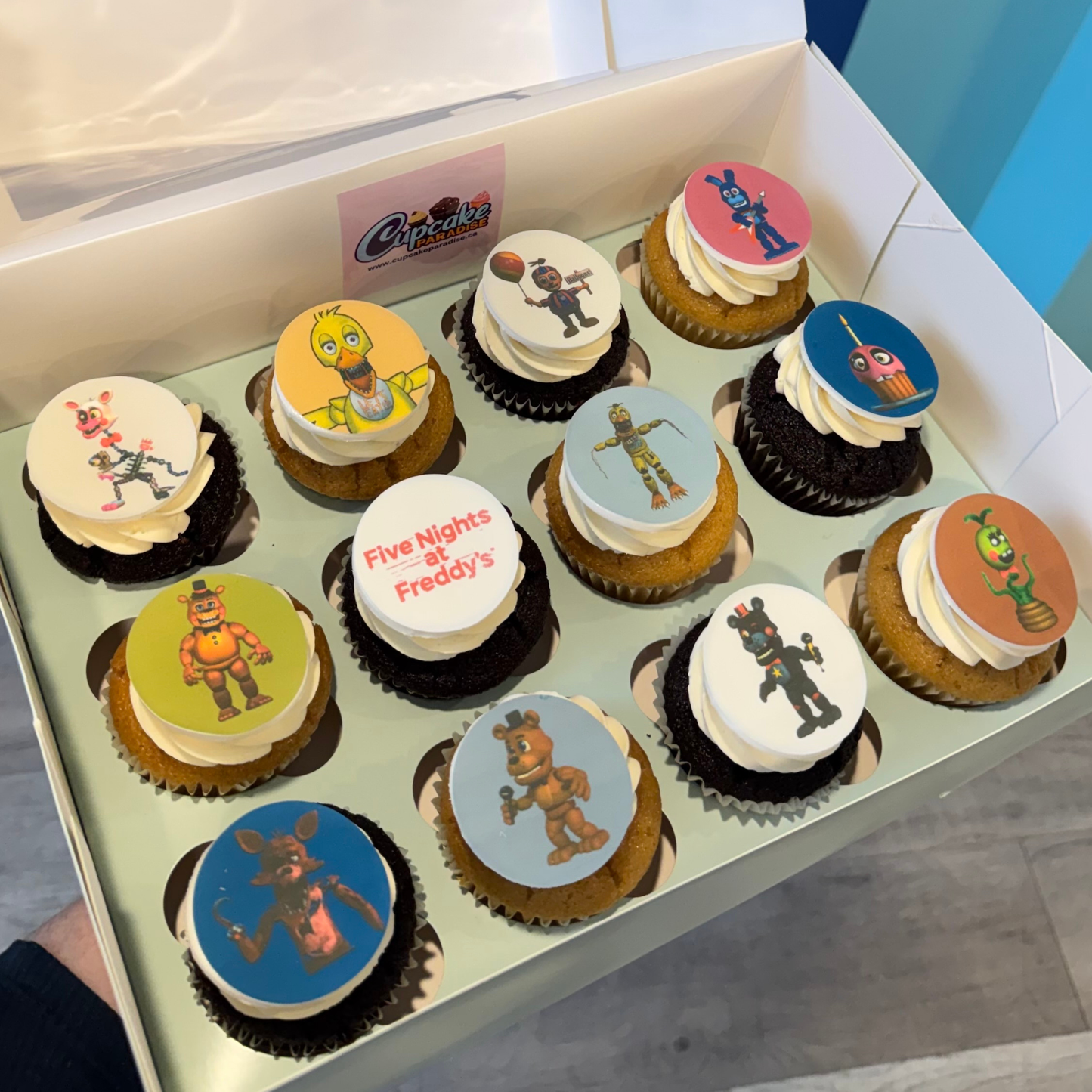 12 Five Nights at Freddy's Themed Cupcakes