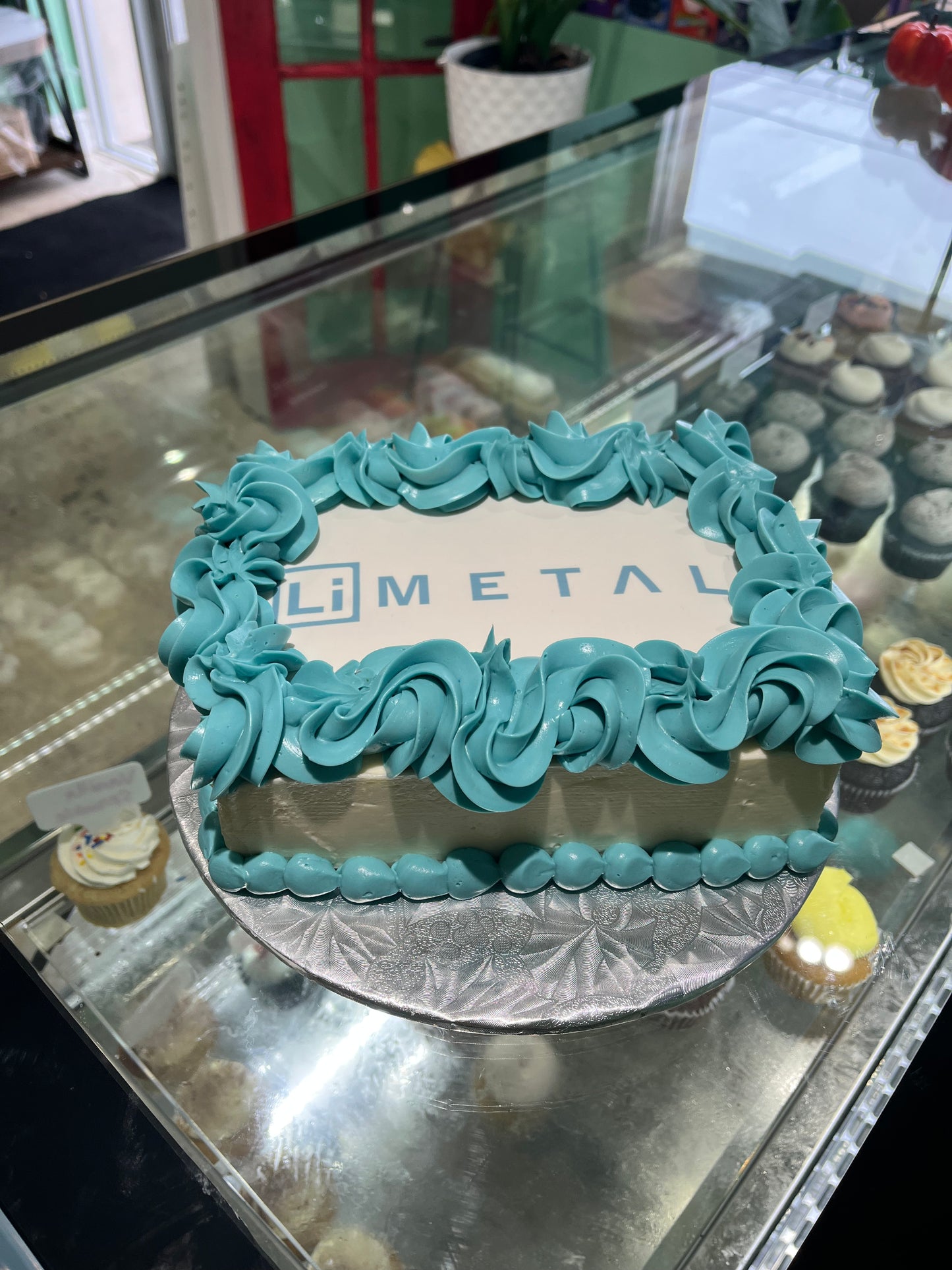 Round Custom Logo / Photo Cake